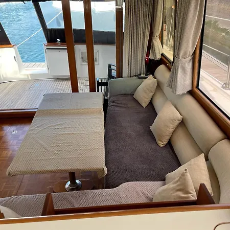 Yacht Moineau Vi *