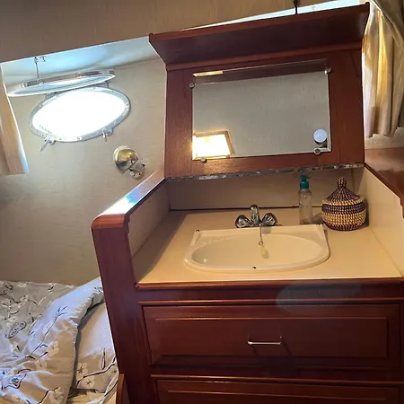 船屋 Yacht Moineau Vi