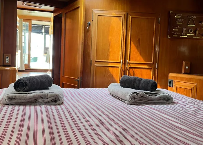 Botel Yacht Moineau Vi