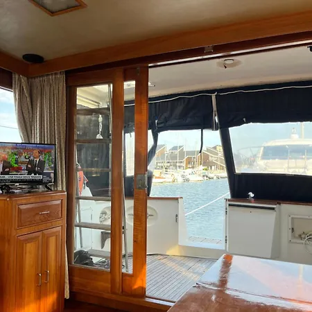 Yacht Moineau Vi بوتيل دوفييل
