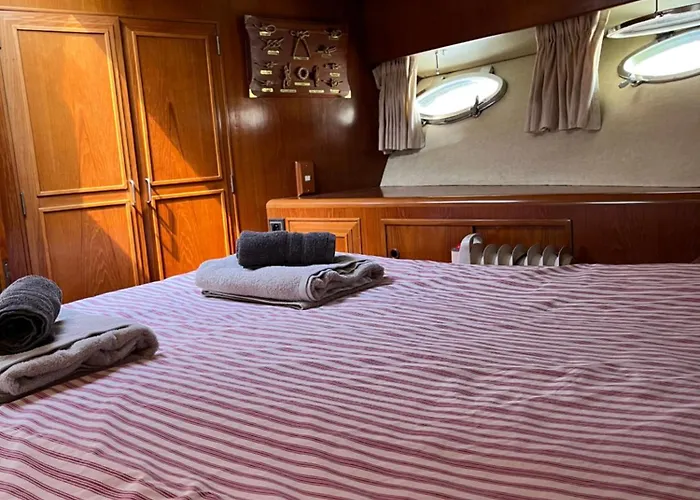 Yacht Moineau Vi 보트호텔